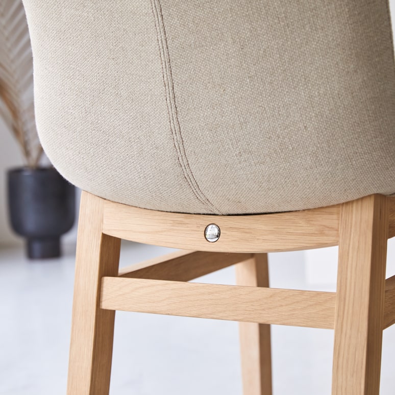 Cocoon - Sedia linen in legno di quercia massello