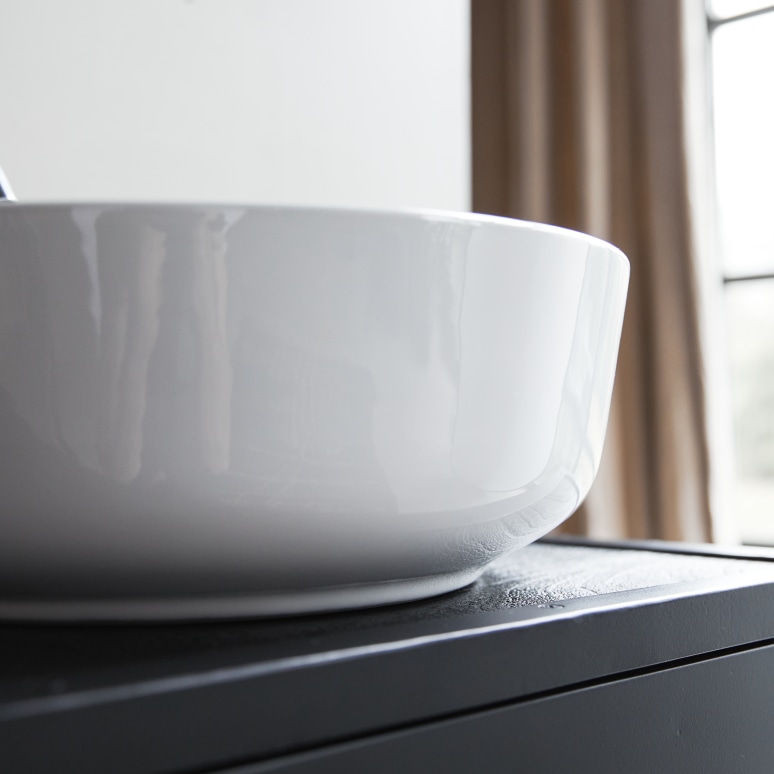 Luna - Ceramic Bathroom Sink