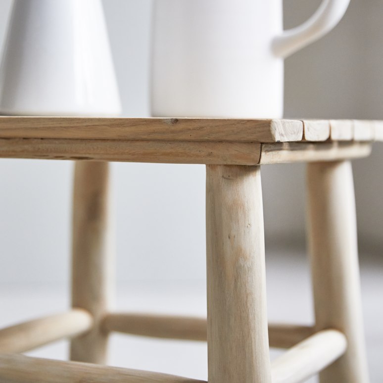 Kilim - Nachttisch aus massivem Teakholz