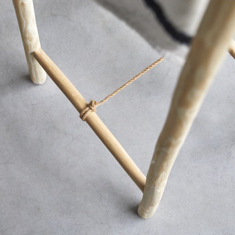 Kilim - Handtuchhalter aus massivem Teakholz