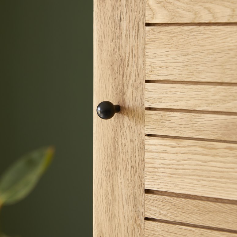 Soho - Mueble alto de roble macizo