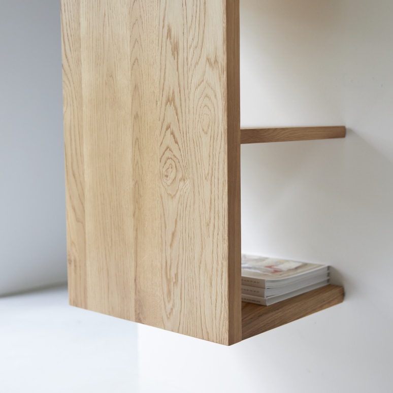 Easy - Wall-mounted shelf in solid oak
