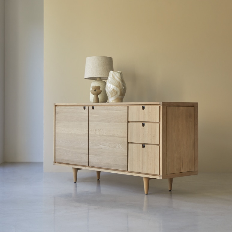 Jonàk - Aparador de roble macizo de 145 cm