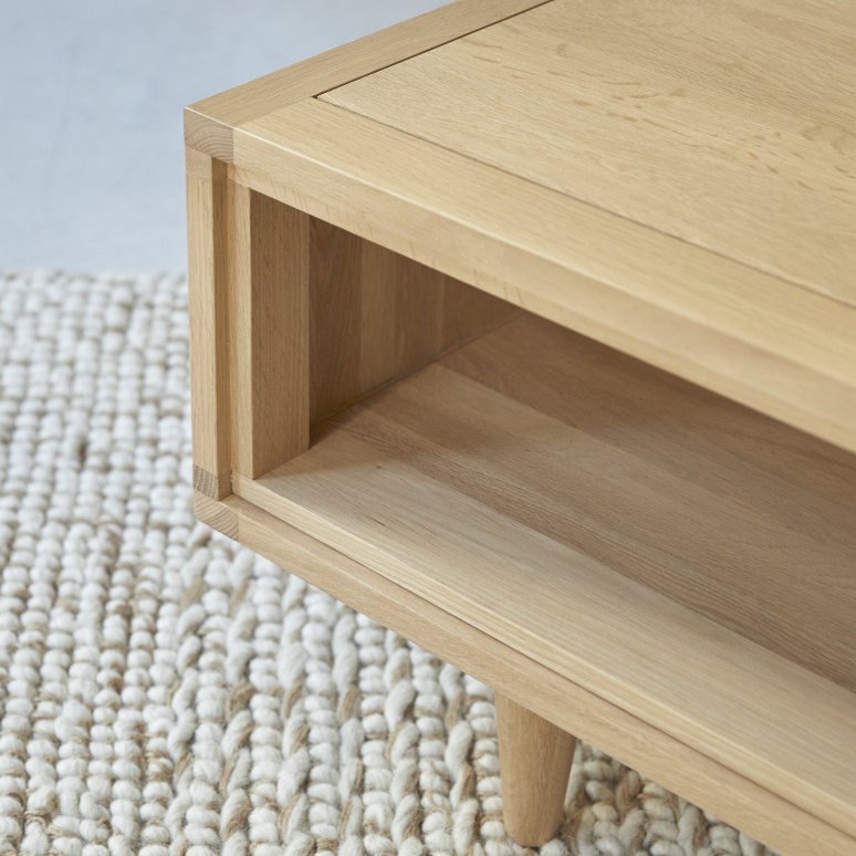 Jonàk - Solid oak coffee table