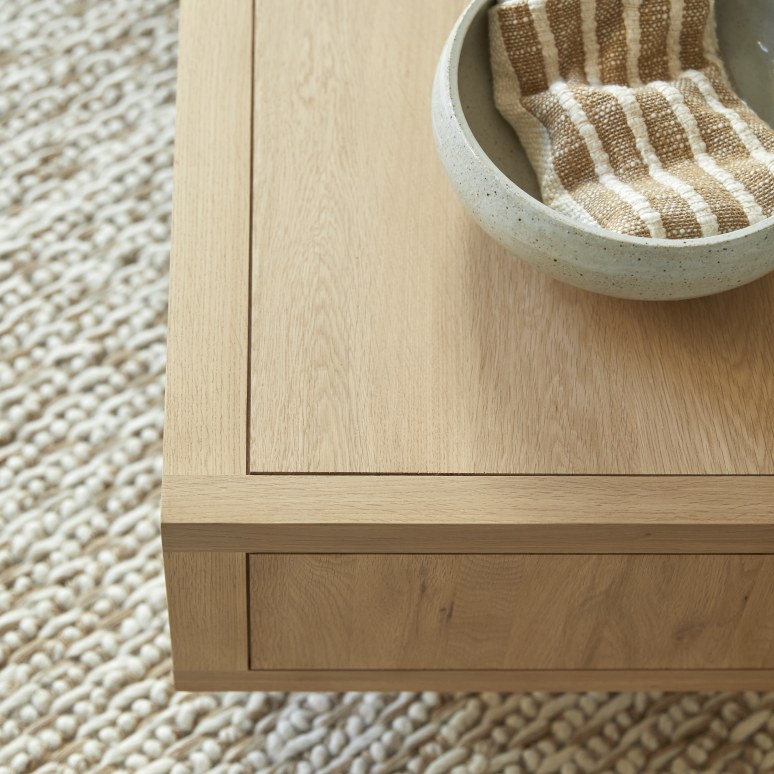 Jonàk - Solid oak coffee table