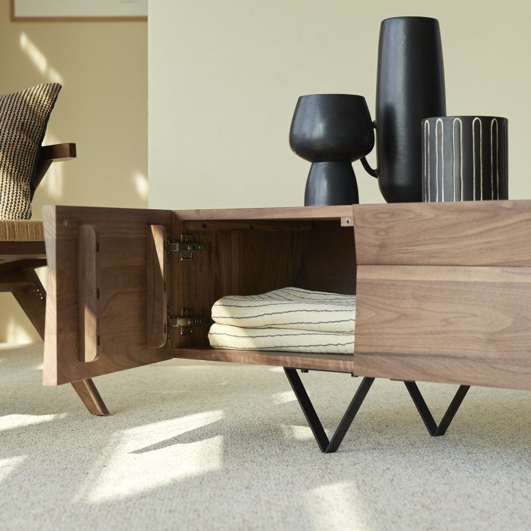 Metric - Solid walnut TV unit 175 cm