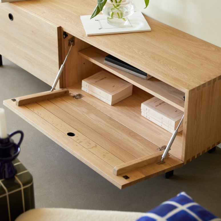 Jeanne - TV Schrank aus massivem Eichenholz 160 cm
