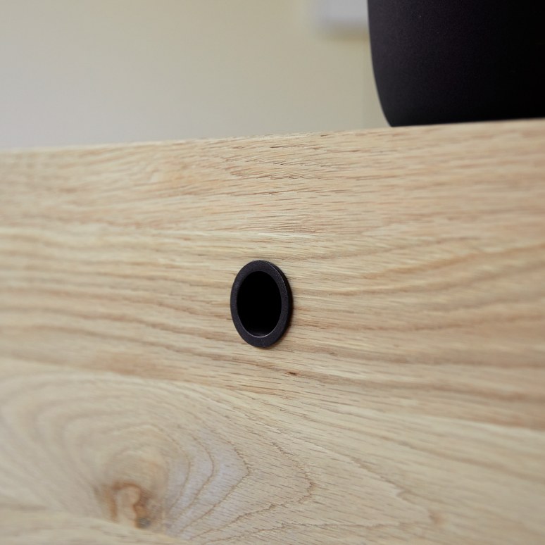 Jeanne - TV Schrank aus massivem Eichenholz 160 cm