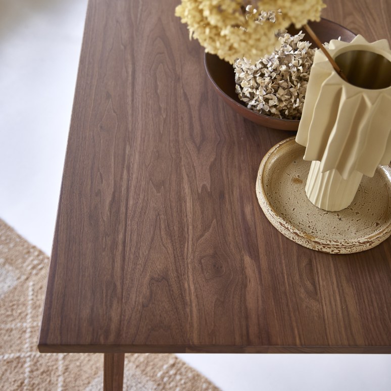 Esmée - Solid walnut dining table – seats 6 to 8
