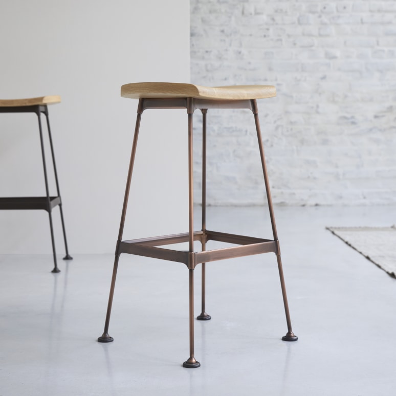 Diego - High stool in ash and metal