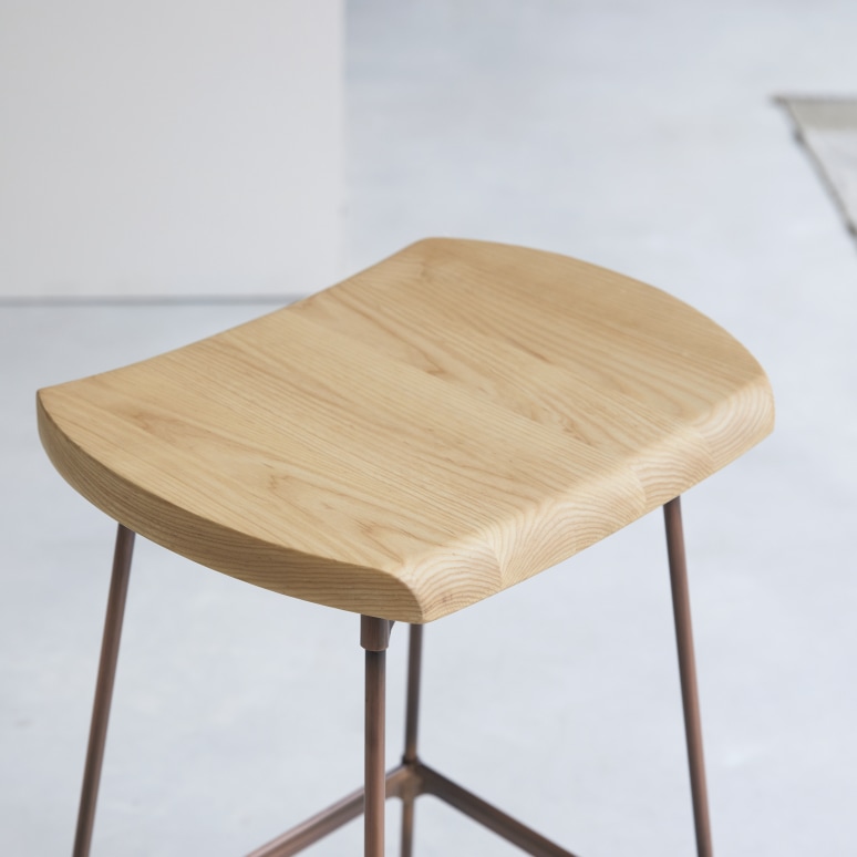 Diego - High stool in ash and metal