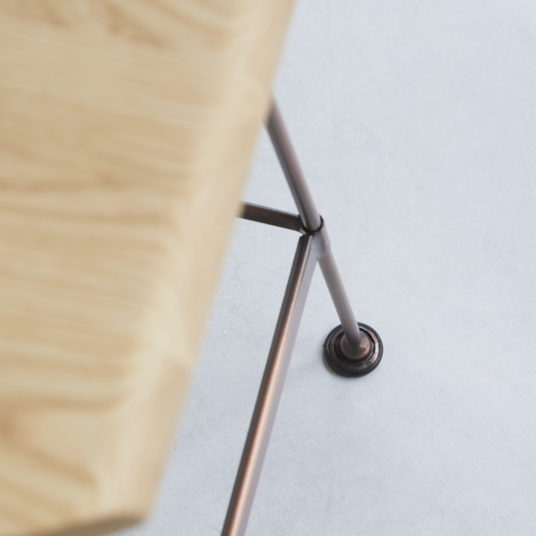 Diego - Hoher Hocker aus Esche und Metall copper