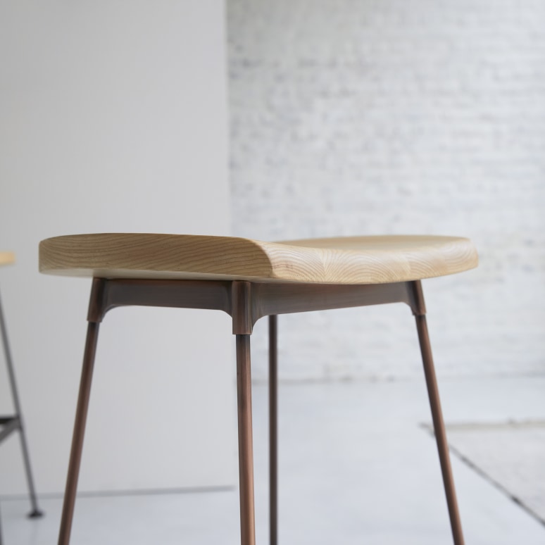Diego - High stool in ash and metal