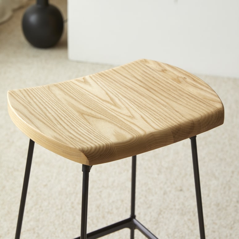 Diego - Tabouret haut en frêne et métal black