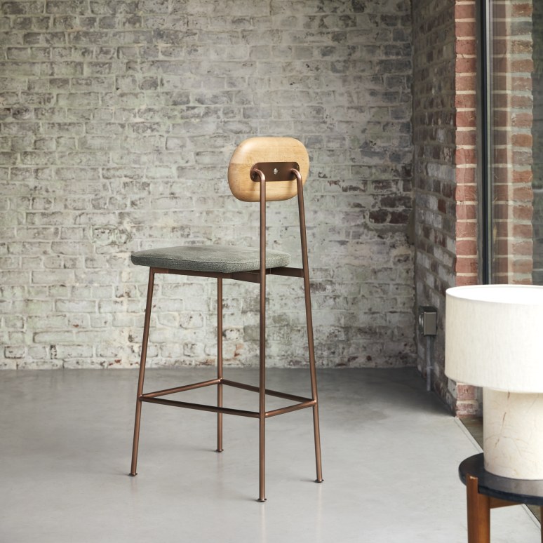 Yutapi - Barstuhl  Yutapi linen green aus massivem Eichenholz