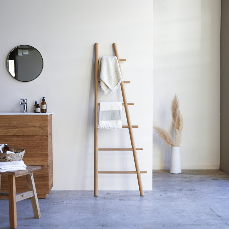 Carla - Solid teak towel rail