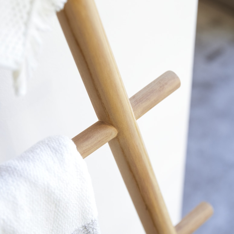 Carla - Solid teak towel rail
