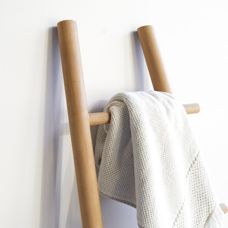 Carla - Solid teak towel rail