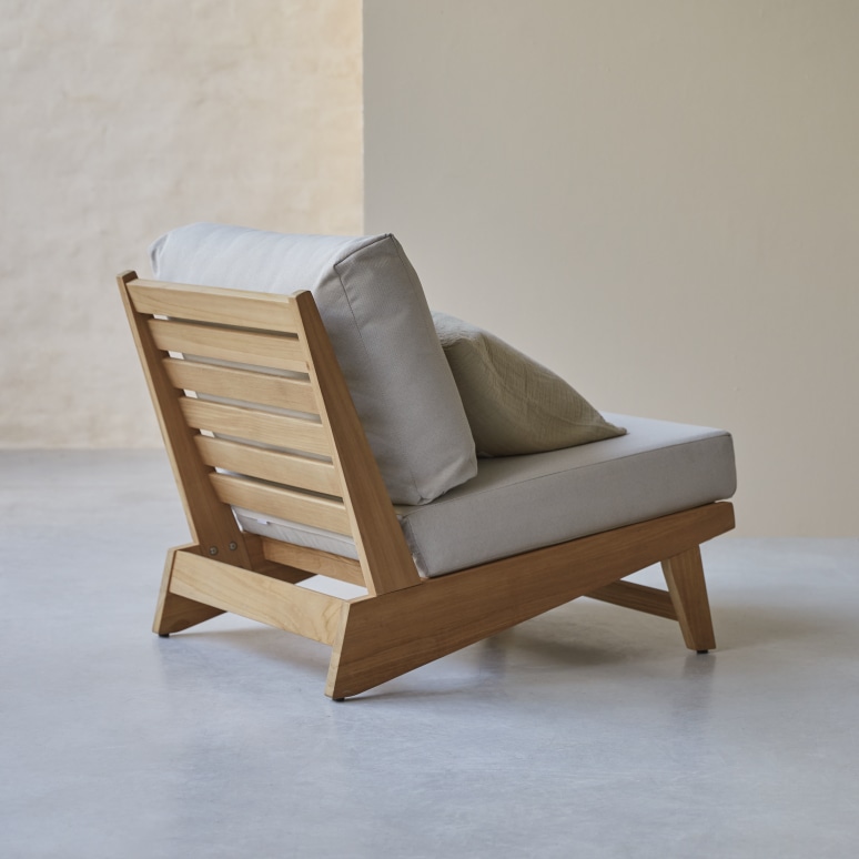 Olia - Poltrona in teak massello