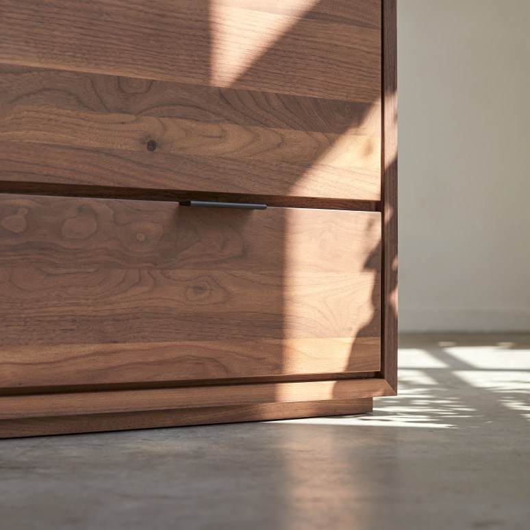 Senson - Solid walnut TV unit 180 cm