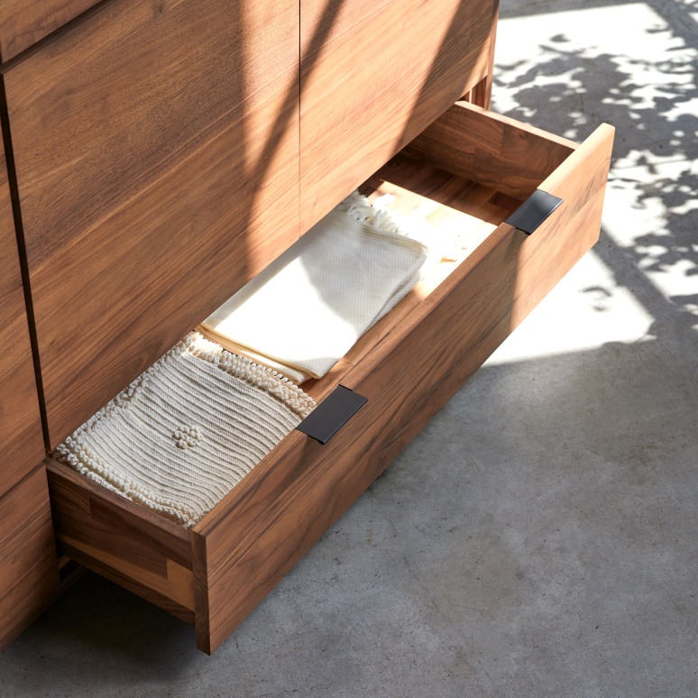 Senson - Massief notenhouten dressoir 200 cm