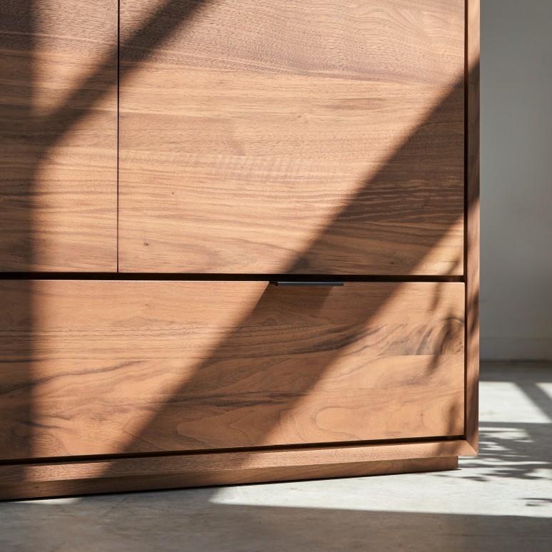 Senson - Massief notenhouten dressoir 200 cm