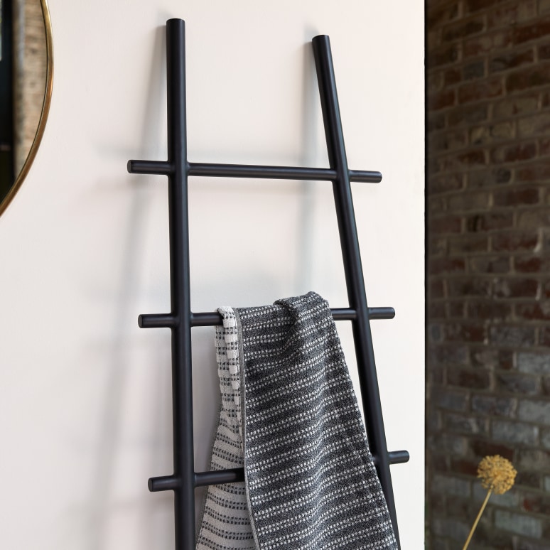 Corto - Metal towel rail