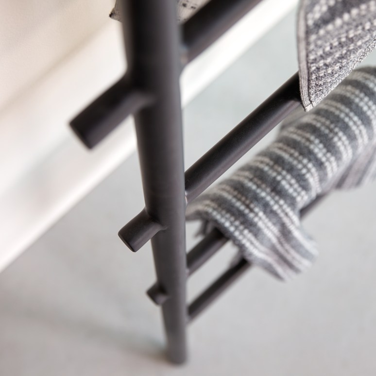 Corto - Metal towel rail