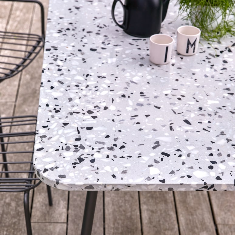 Elio - Tavolo rettangolare da giardino in battuto di terrazzo premium e metallo grey, 4-6 persone