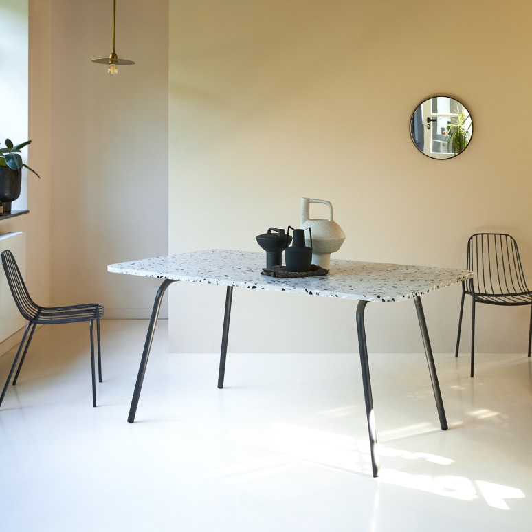 Elio - Rechthoekige tafel van premium terrazzo en grijs metaal voor 4/6 personen