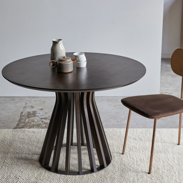 Greco - Ronde tafel van massief mangohout en metaal voor 5 personen