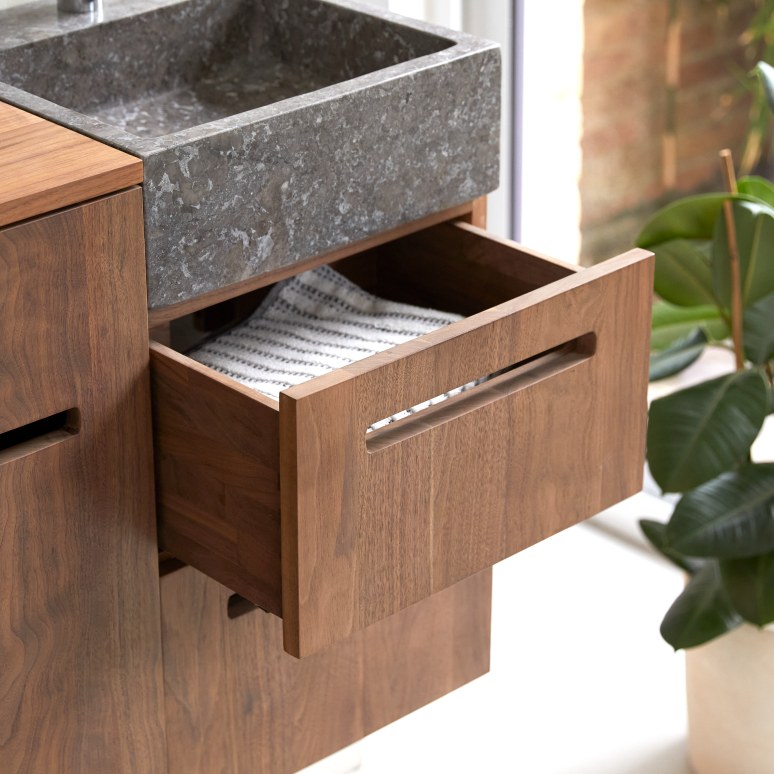 Line - Badezimmerschrank aus Nussbaum massiv und Marmor 85 cm