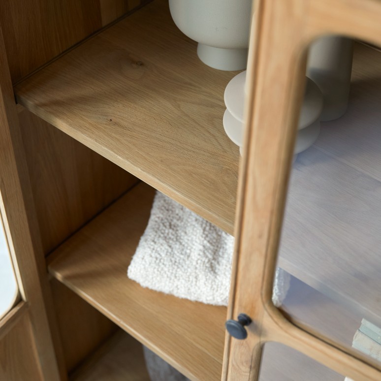 Marthe - Garderobenschrank aus Massiveiche