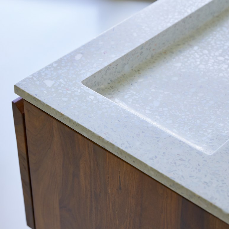 Nova - Meuble Salle de Bain en palissandre massif et terrazzo premium Moon 80