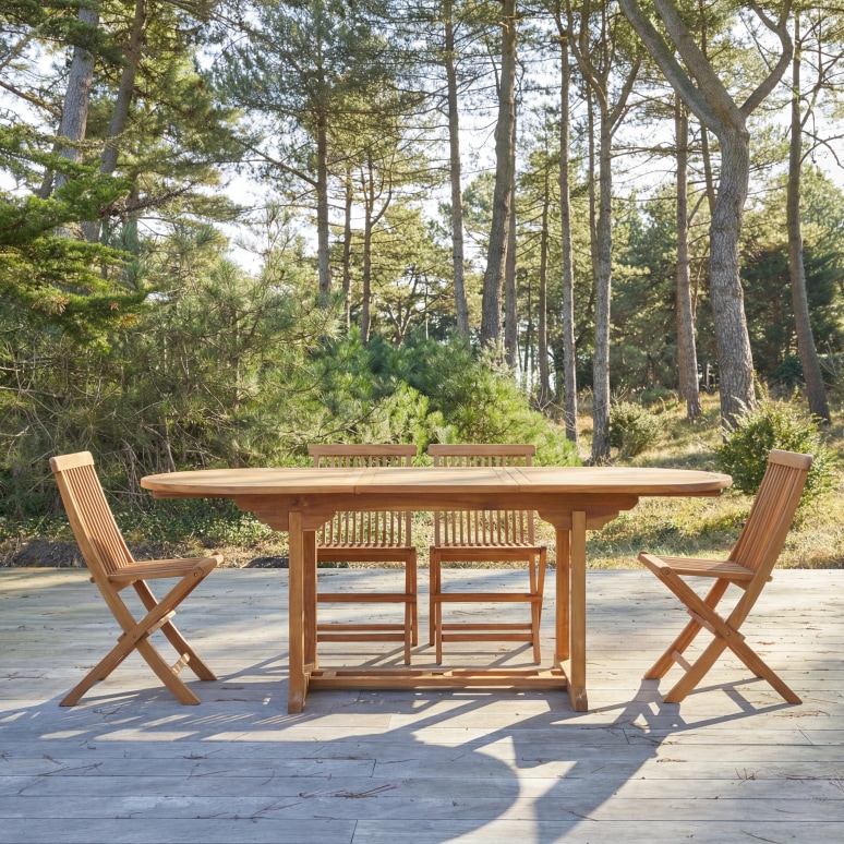 Capri - Oval solid acacia extending garden table 8-10 pers