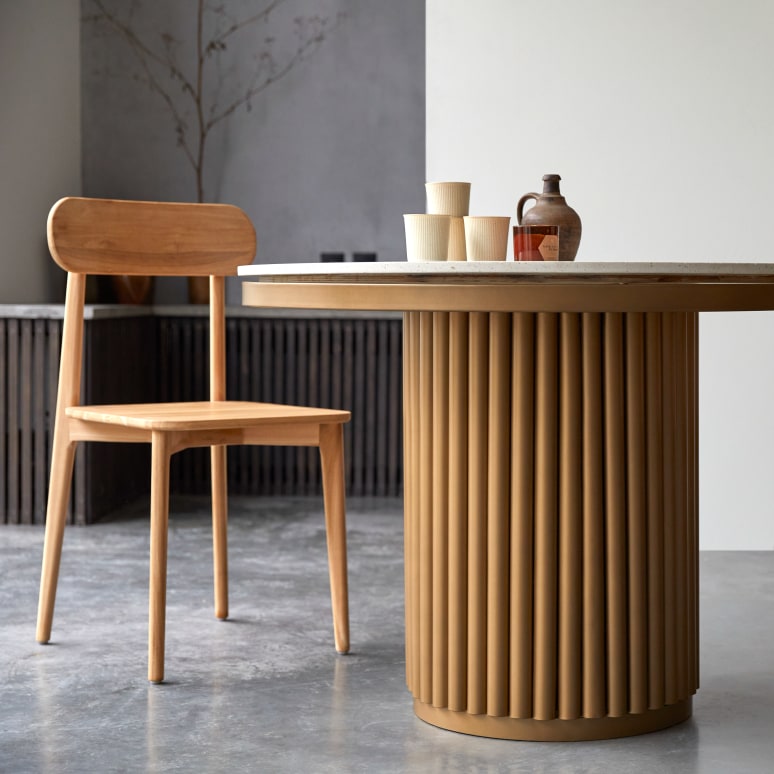 Isaure - Ronde tafel van metaal en terrazzo voor 4/6 personen