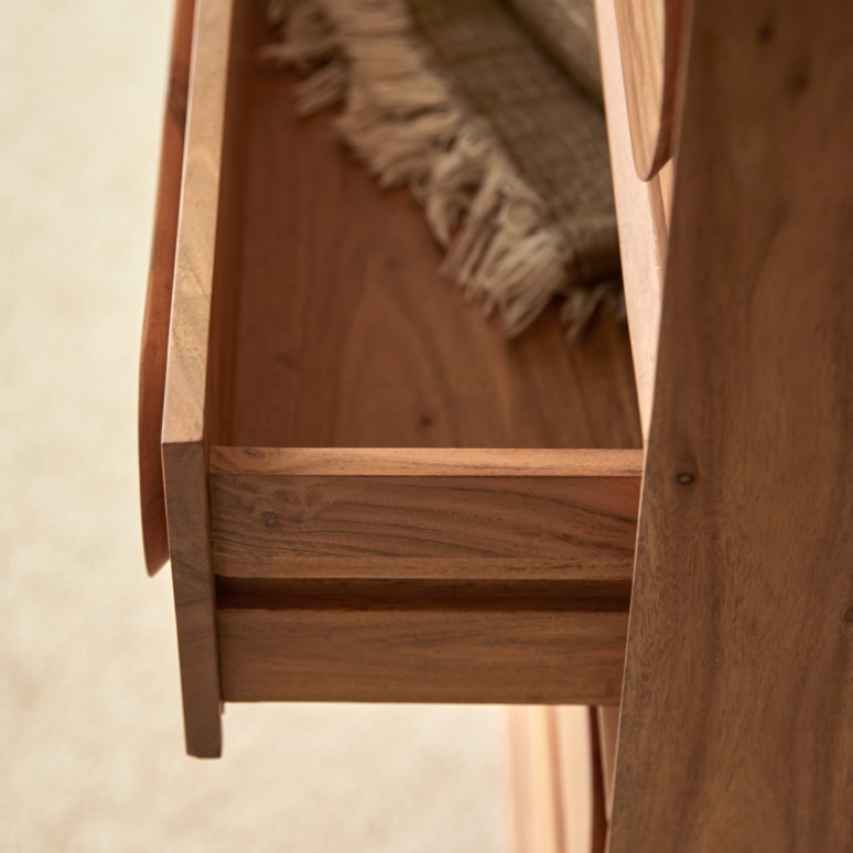 Olga - Kindercommode van massief acacia