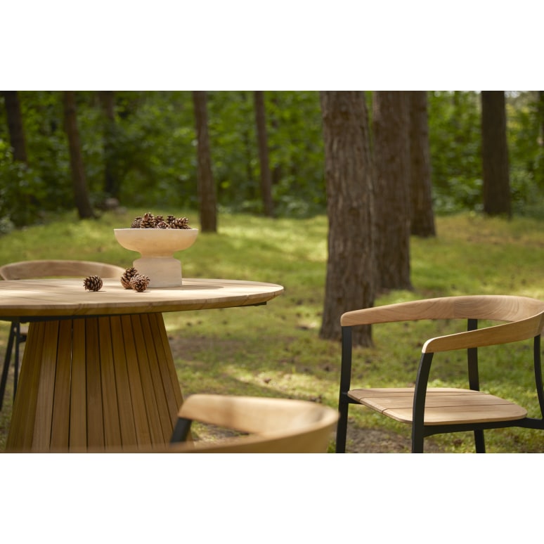 Paloma - Solid teak round outdoor table, seats 6