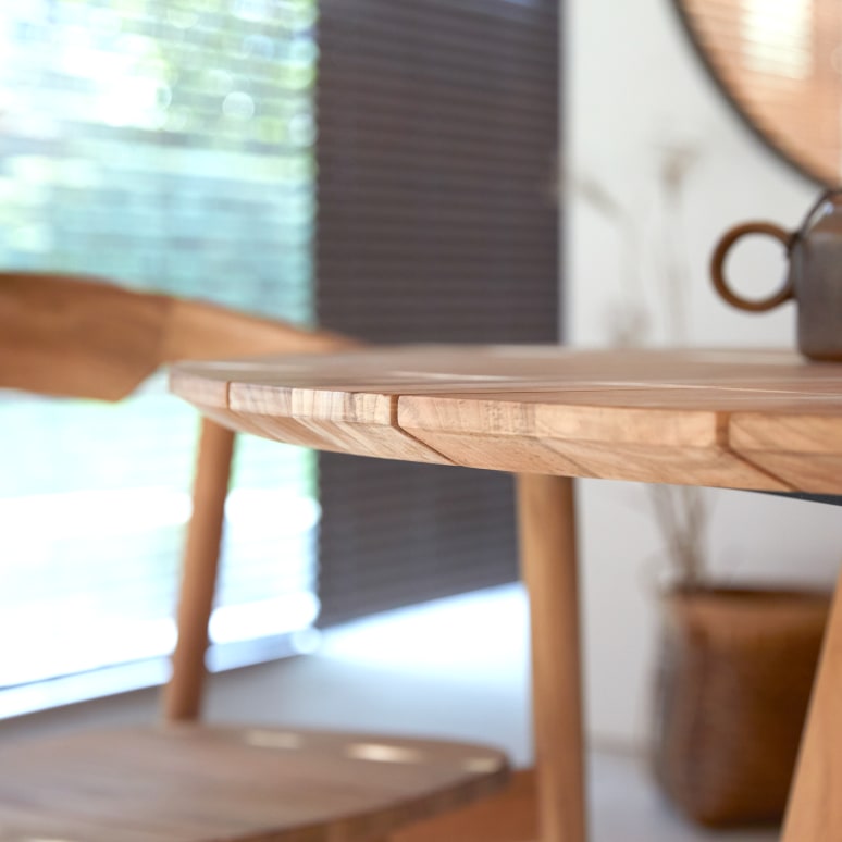 Paloma - Solid teak round table, seats 6