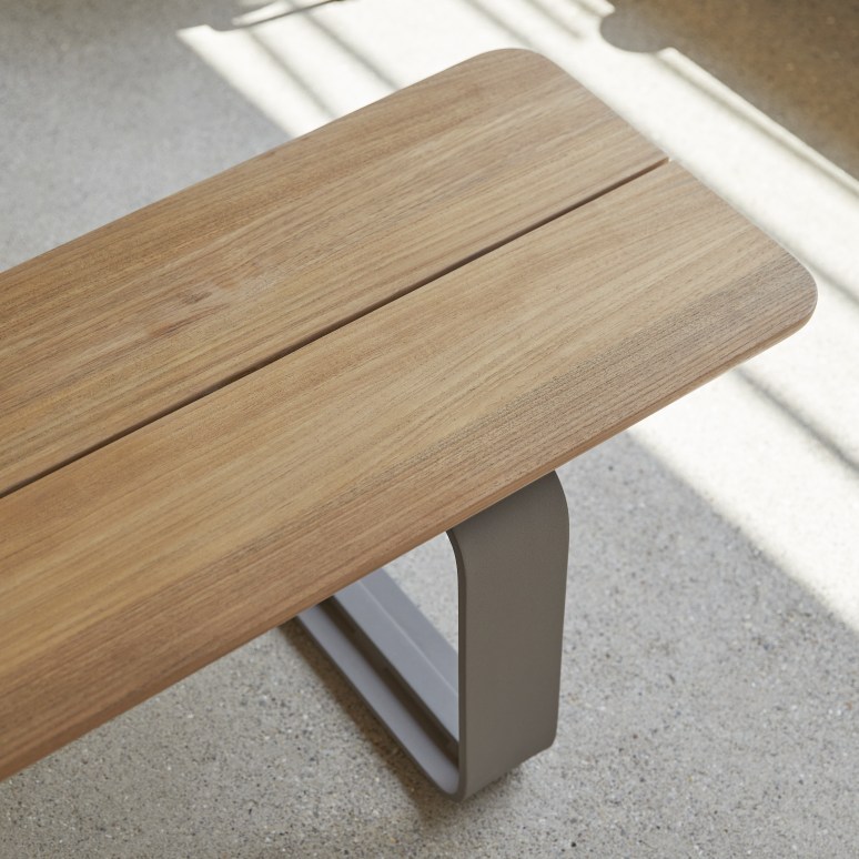 Harper - Panca in teak massello e alluminio