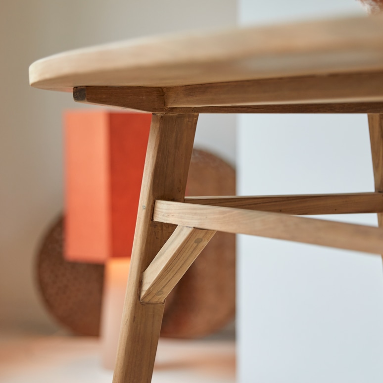 Elena - Table ovale en teck massif recyclé 2-4 pers.