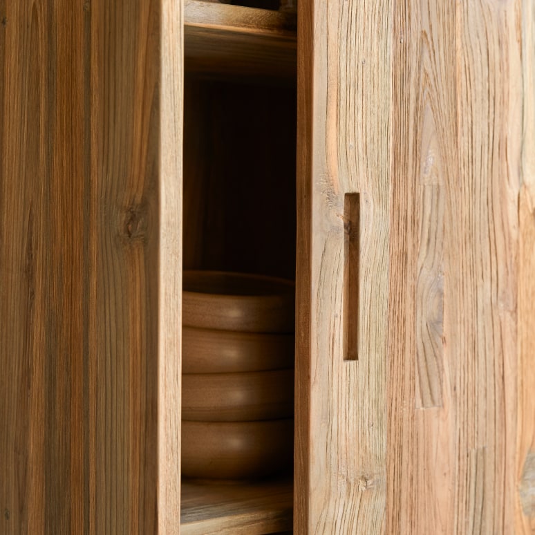 Elias - Anrichte aus massivem Recycling-Teak 130 cm