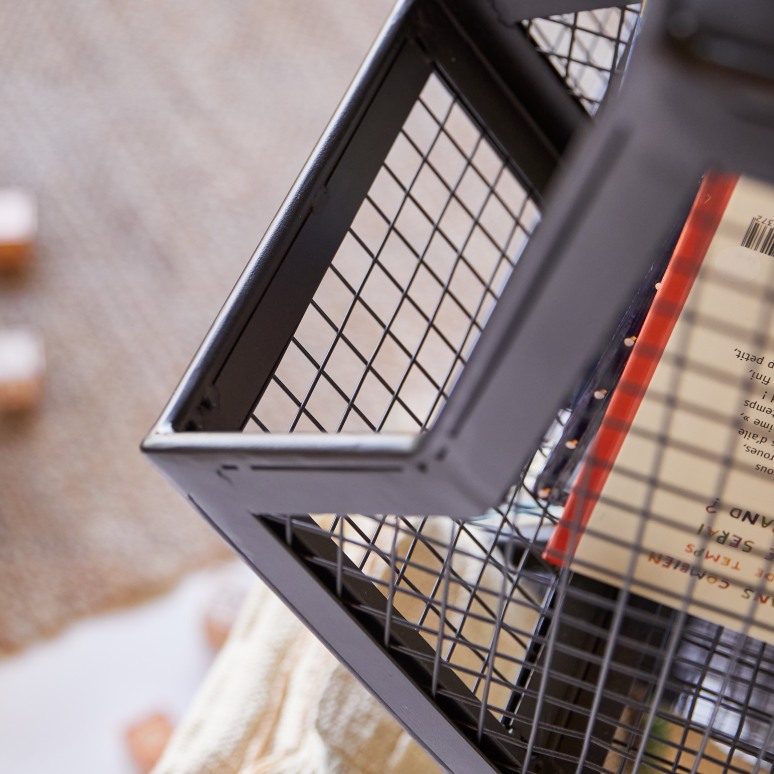 Cléo - Children's metal cubby shelf