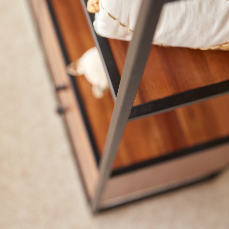 Agra - Bücherregal für Kinder aus massiver Akazie und Metall