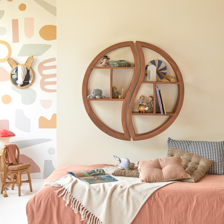 Ying Yang - Wandplank voor kinderkamer van massief teakhout