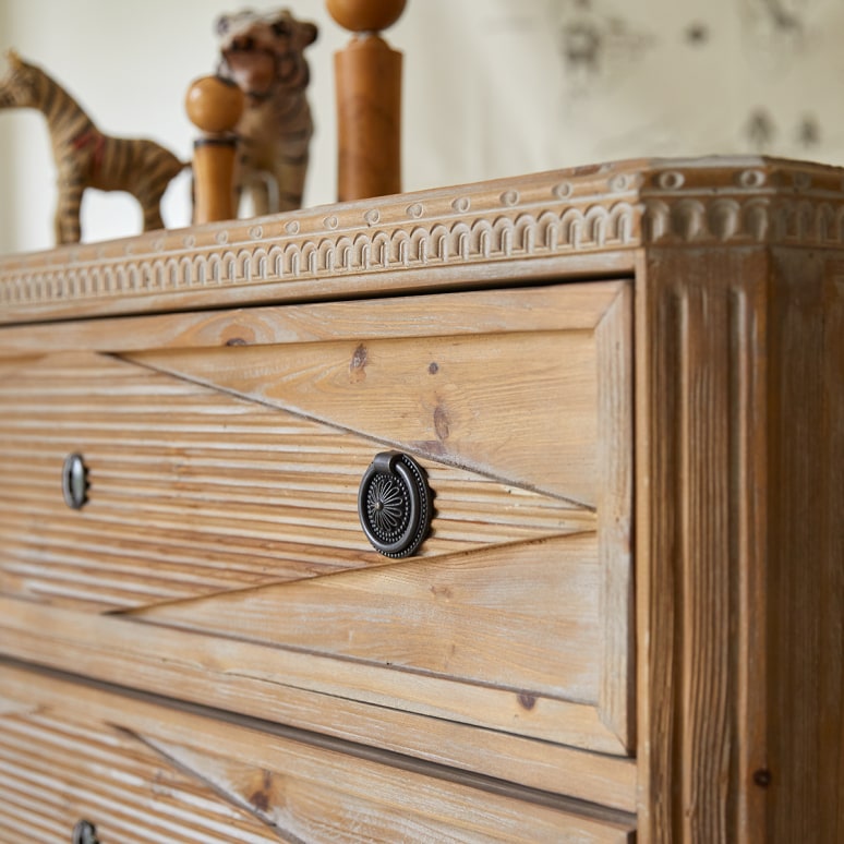 Emily - Kindercommode van gerecycled massief grenen