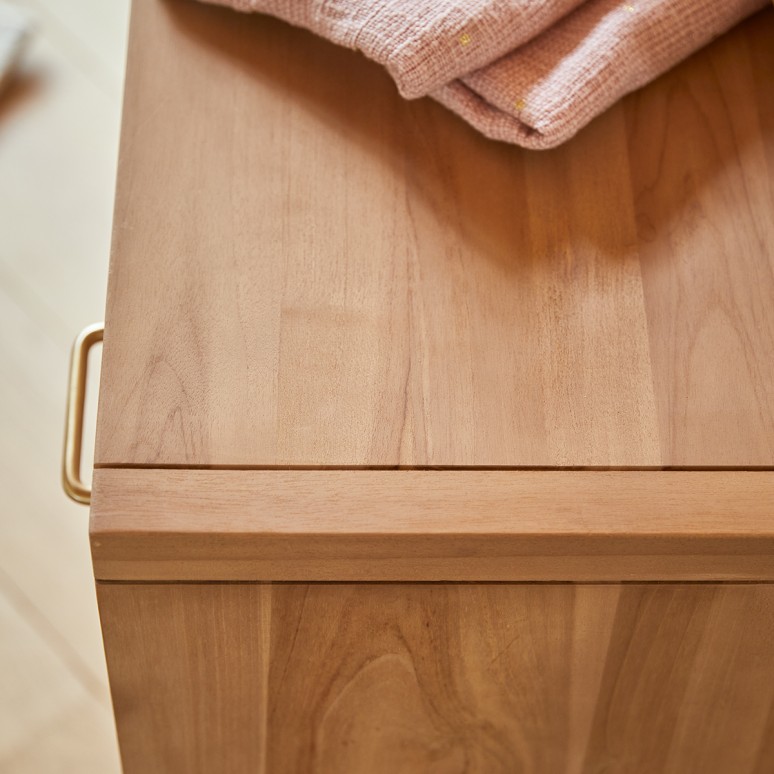 Kort - Kindercommode van massief teakhout