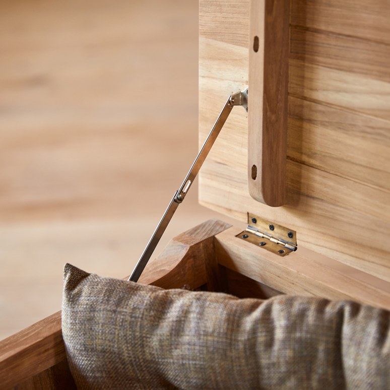 Suzette - Solid teak children's chest