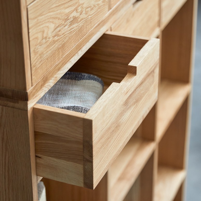 Miho - Tall bookcase in solid oak