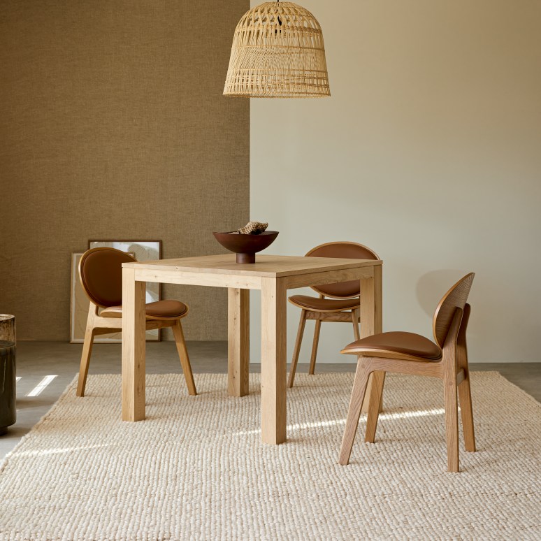 Eden - Solid oak dining table for 2–4 people